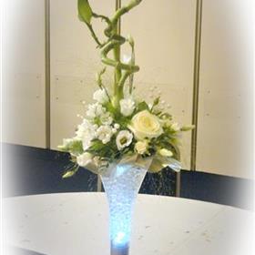 fwthumbVenue Decoration Tall Table Centre White & Green.jpg